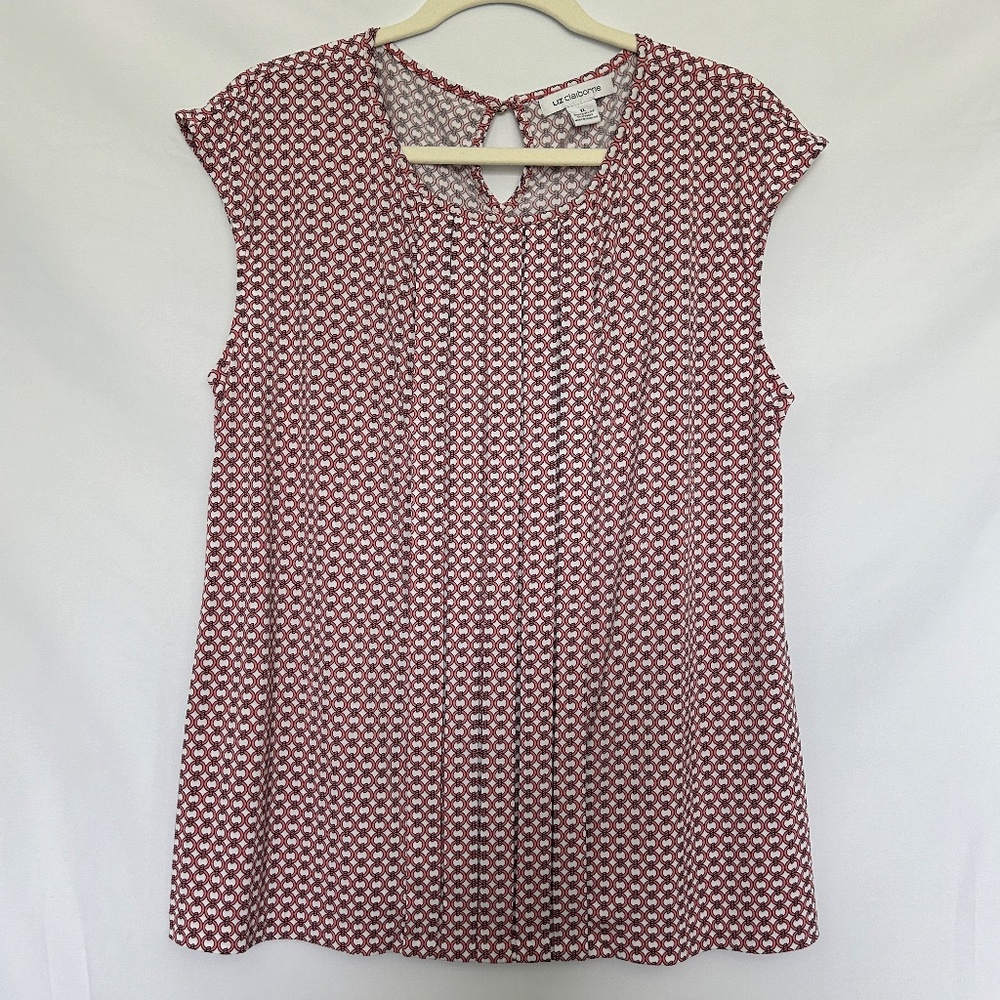 Liz Claiborne Whie‎ Top with Chain Link style Pattern